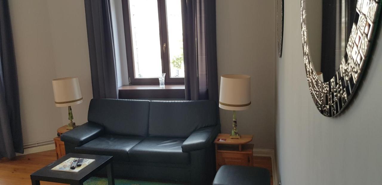 Astronomiczny Apartament , Mieszkanie 2 Pokojowe. Parking. Thorn Exterior foto