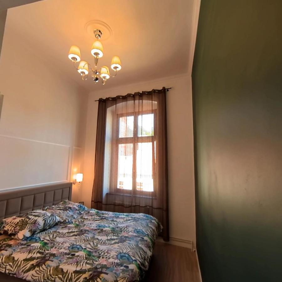 Astronomiczny Apartament , Mieszkanie 2 Pokojowe. Parking. Thorn Exterior foto