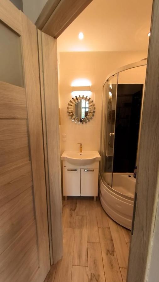 Astronomiczny Apartament , Mieszkanie 2 Pokojowe. Parking. Thorn Exterior foto